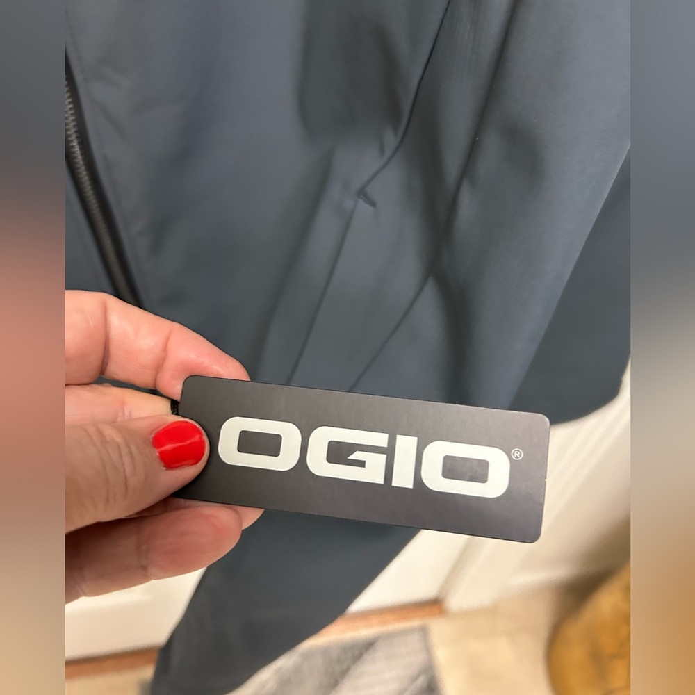 OGIO Commuter Soft Shell Jacket- Mens - Picture 6 of 11